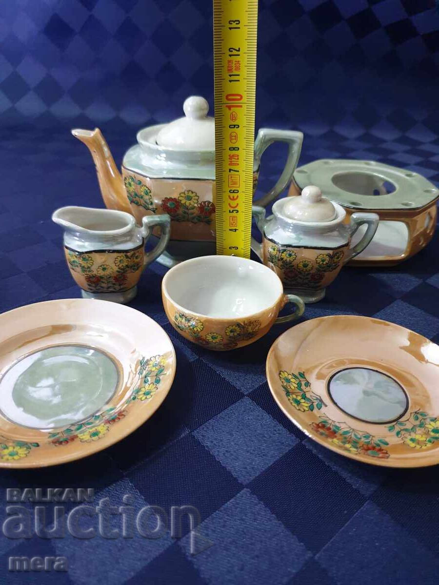 Auction Mother-of-pearl porcelain miniature service Auction Mother-of-pearl porcelain miniature service