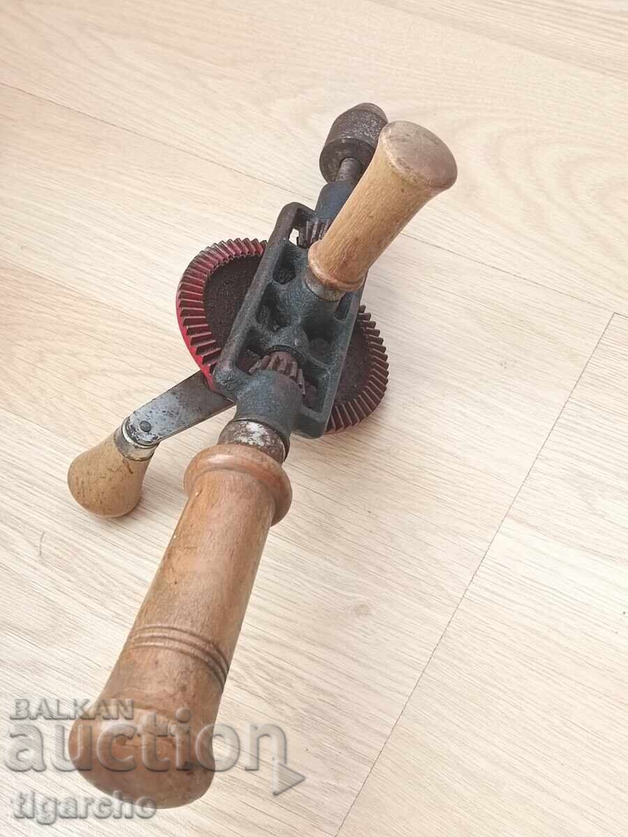 Delivery of Old carpentry tool Delivery of Old carpentry tool