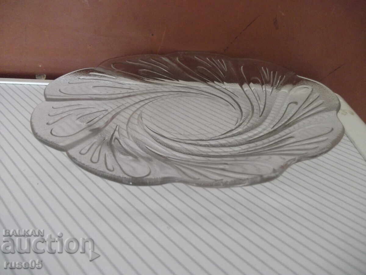 Lot of 4 glass plates with ornaments with price 10.00 BGN | € 5.11 Lot of 4 glass plates with ornaments with price 10.00 BGN | € 5.11