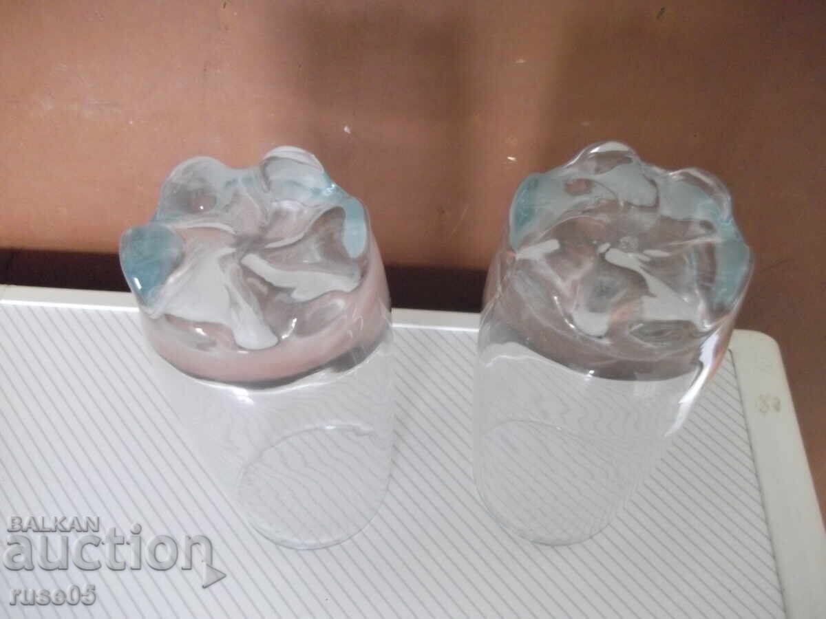 Auction Lot of 2 glass cups Auction Lot of 2 glass cups