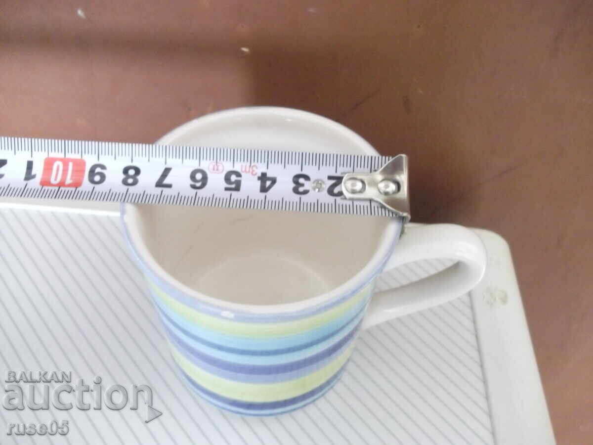 Lot of 3 porcelain cups - 7 Lot of 3 porcelain cups - 7