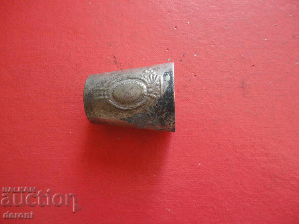 Antique glass shot glass for alcohol 1 with price 10.00 BGN | € 5.11 Antique glass shot glass for alcohol 1 with price 10.00 BGN | € 5.11