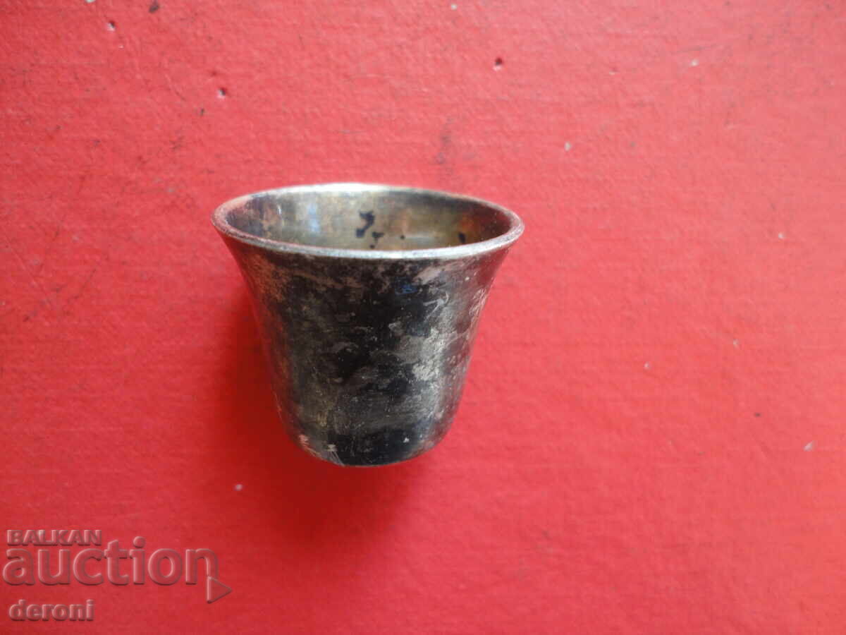 Παράδοση Επάργυρο γυάλινο σφηνάκι για οινόπνευμα 2 Παράδοση Επάργυρο γυάλινο σφηνάκι για οινόπνευμα 2