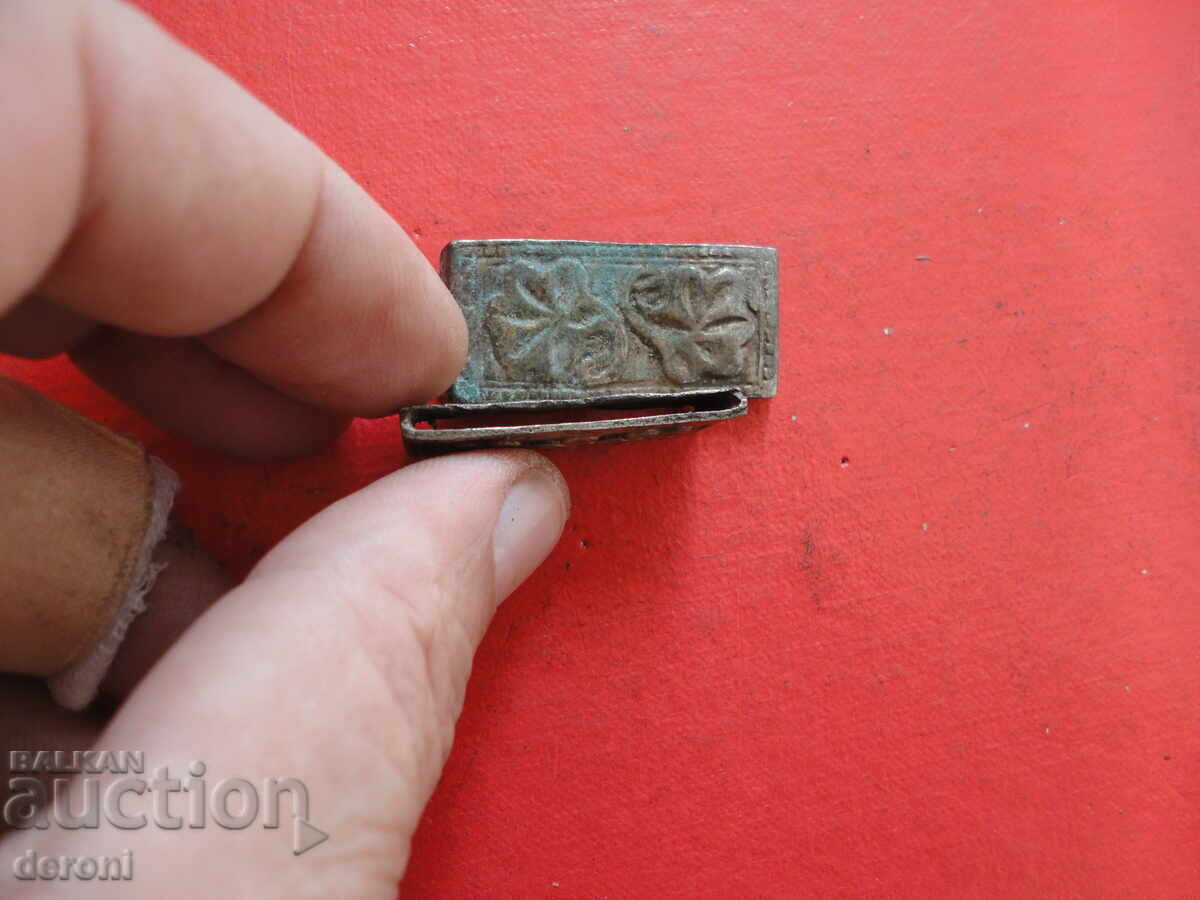 Auction Vintage belt buckles Auction Vintage belt buckles