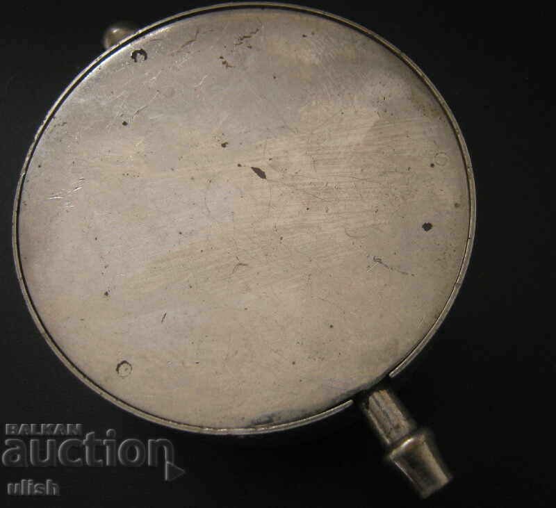 Old French pneumatic manometer with price 25.00 BGN | € 12.78 Old French pneumatic manometer with price 25.00 BGN | € 12.78