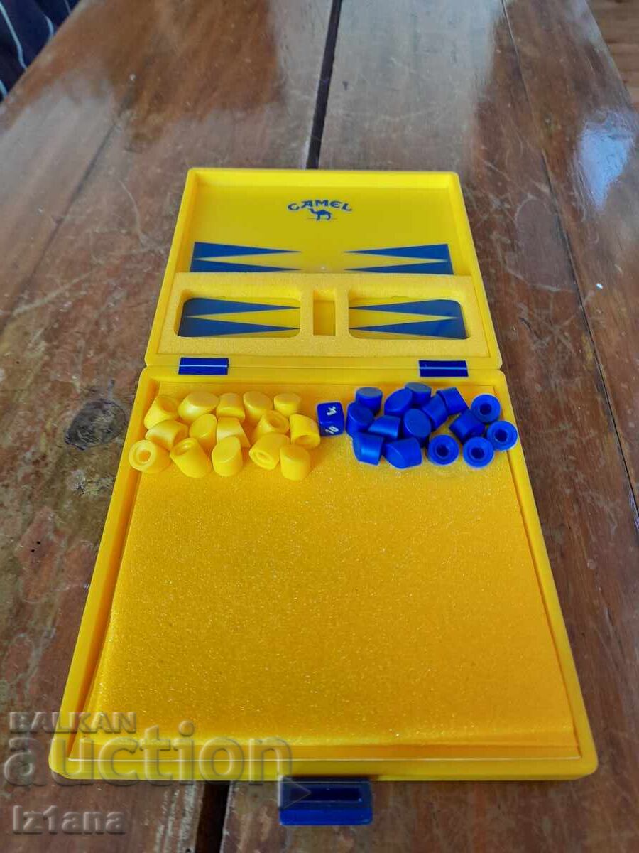 Scândura veche Camel cu preț 75.00 BGN | € 38.35