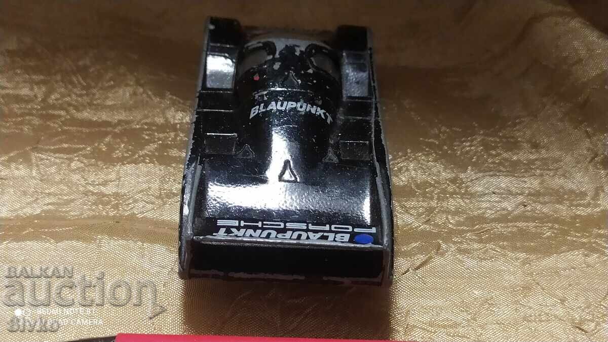 Delivery of PORSCHE 911 GT stroller Delivery of PORSCHE 911 GT stroller