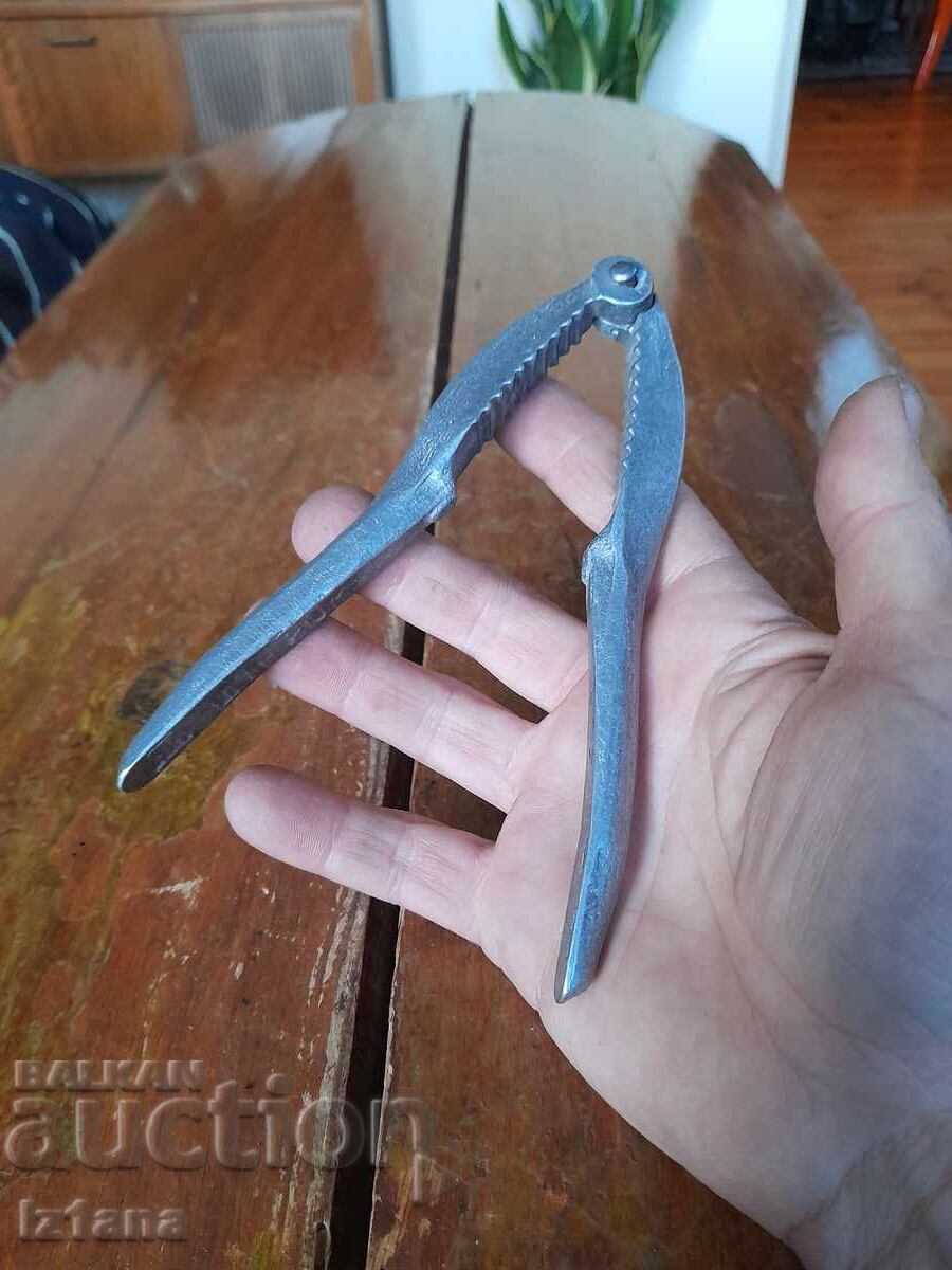 Old nutcracker with price 27.00 BGN | € 13.80