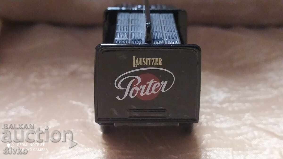 Delivery of English FORD MODEL A stroller