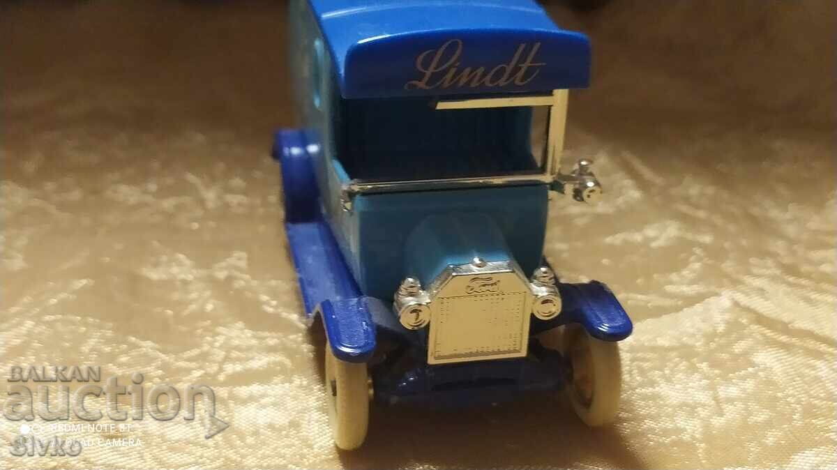 Delivery of English Lindt trolley