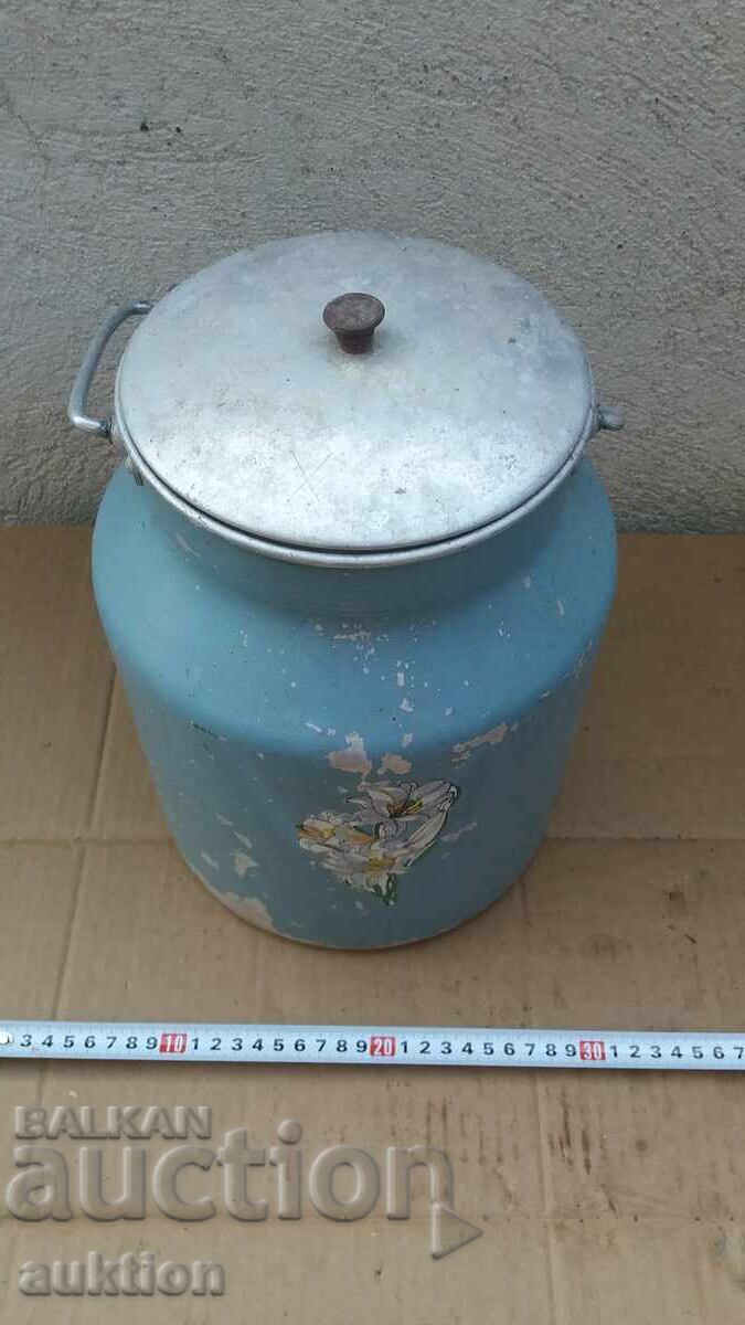 Auction ALUMINUM WRITTEN MILK JAR - 5 LITERS Auction ALUMINUM WRITTEN MILK JAR - 5 LITERS