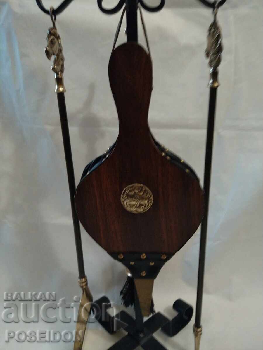 FIREPLACE ACCESSORIES - 7