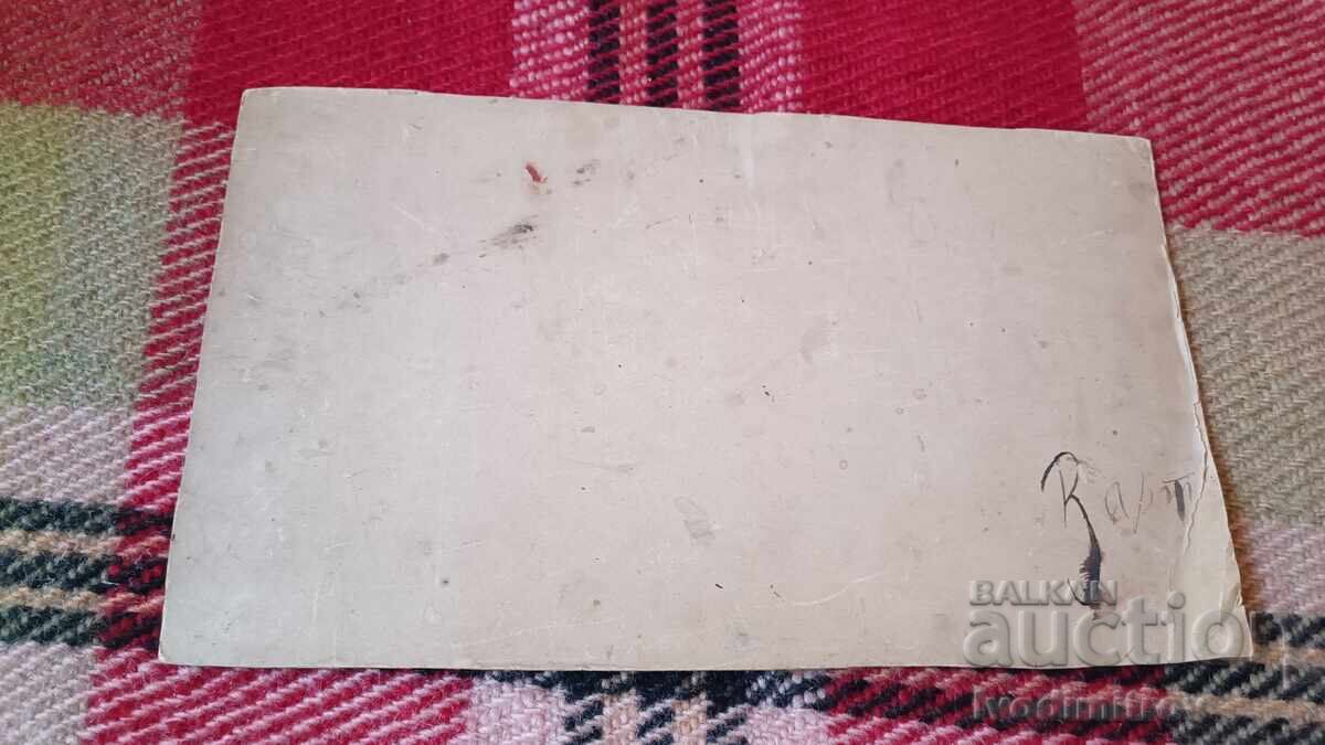 Παράδοση Φωτογραφία Κυνηγετικό πάρτι με δύο κυνηγετικά σκυλιά Cardboard Παράδοση Φωτογραφία Κυνηγετικό πάρτι με δύο κυνηγετικά σκυλιά Cardboard