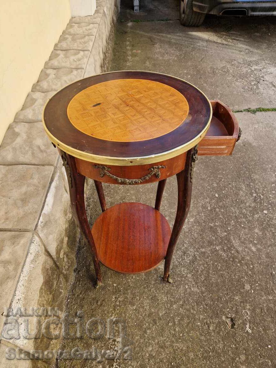 Wonderful antique French wooden table with bronze fittings - 7 Wonderful antique French wooden table with bronze fittings - 7