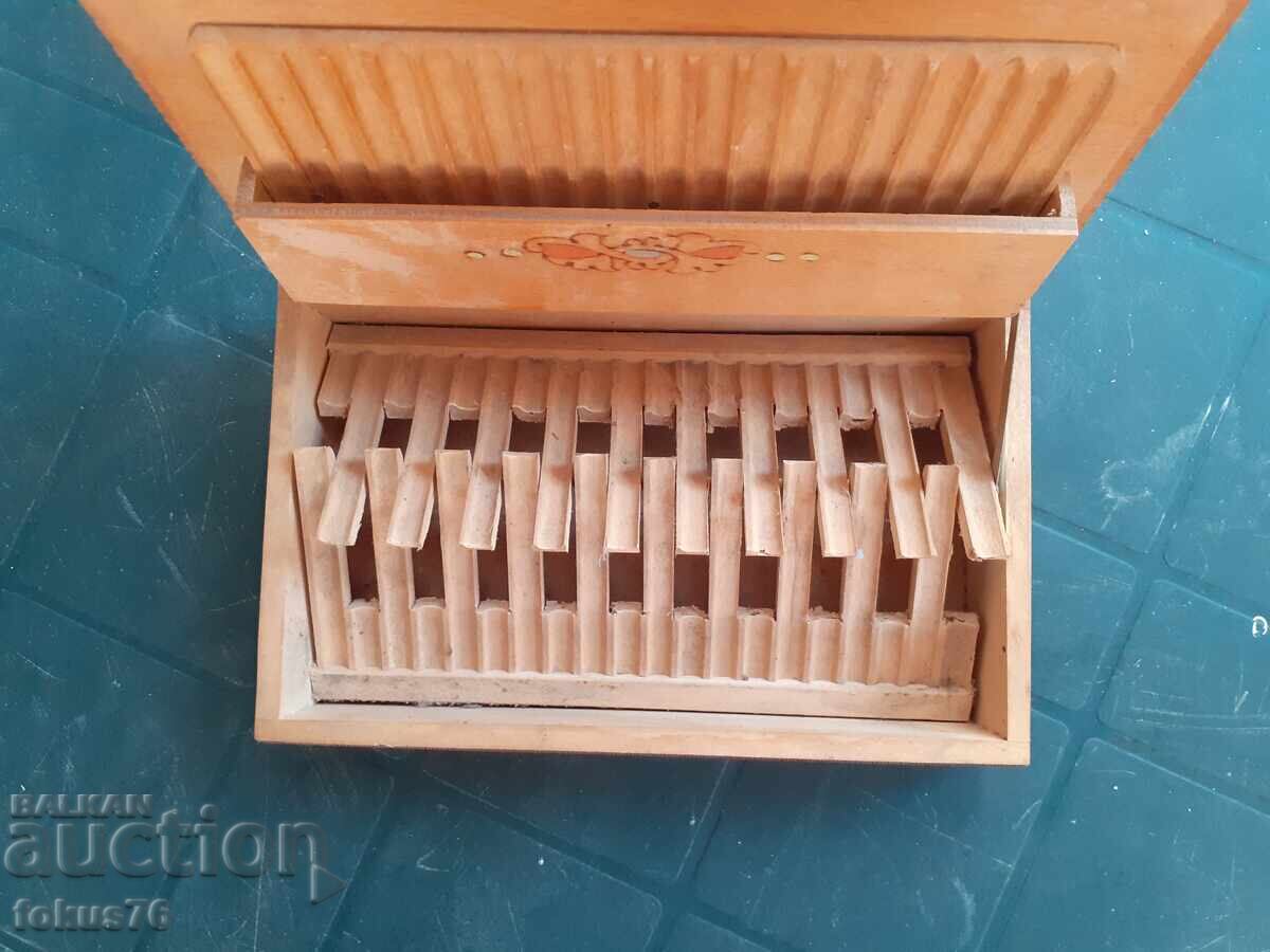 Old wooden cigarette case - 6 Old wooden cigarette case - 6