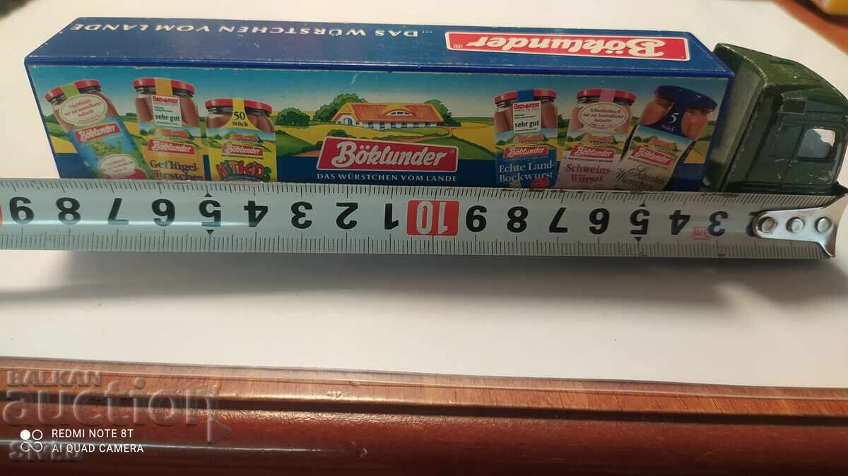 Licitație Camion cu cărucioare Licitație Camion cu cărucioare