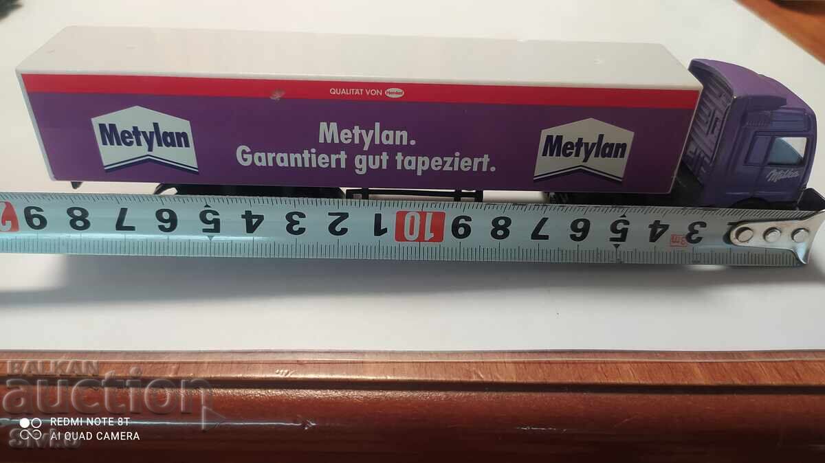 Licitație Camion cu cărucioare