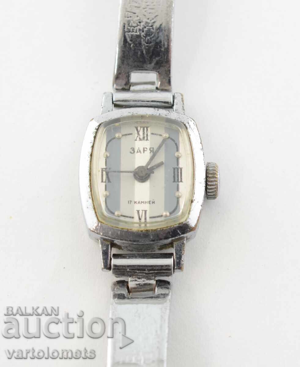 Γυναικείο ρολόι ZARYA USSR - έργα με τιμή 9.00 BGN | € 4.60 Γυναικείο ρολόι ZARYA USSR - έργα με τιμή 9.00 BGN | € 4.60