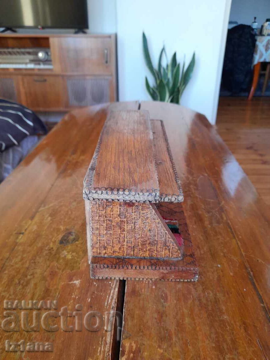 Old wooden decoration, souvenir with price 22.00 BGN | € 11.25 Old wooden decoration, souvenir with price 22.00 BGN | € 11.25