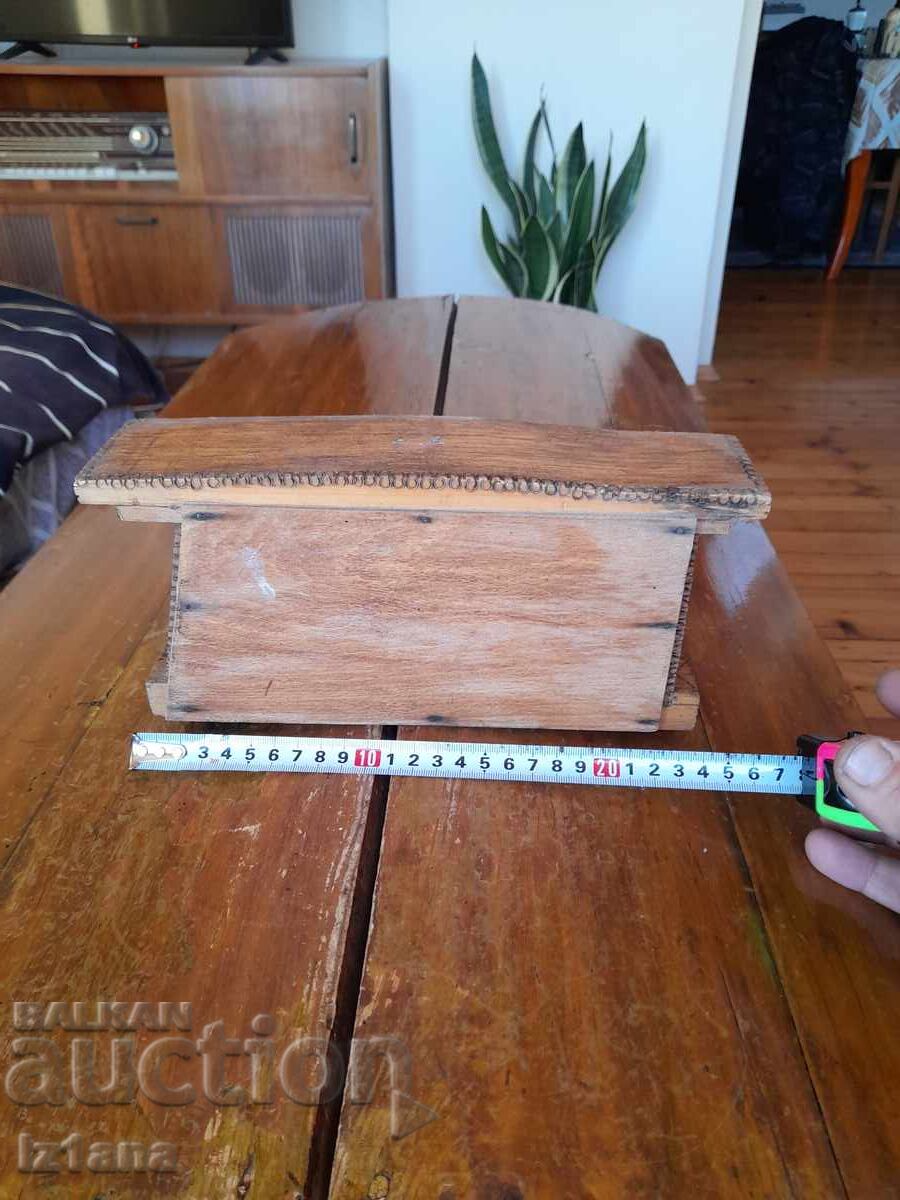 Auction Old wooden decoration, souvenir Auction Old wooden decoration, souvenir