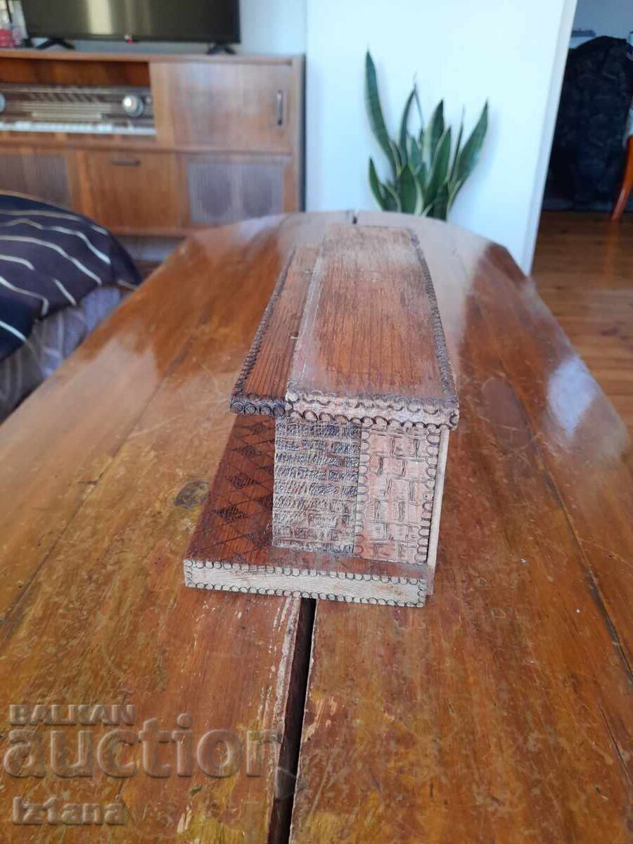 Delivery of Old wooden decoration, souvenir Delivery of Old wooden decoration, souvenir