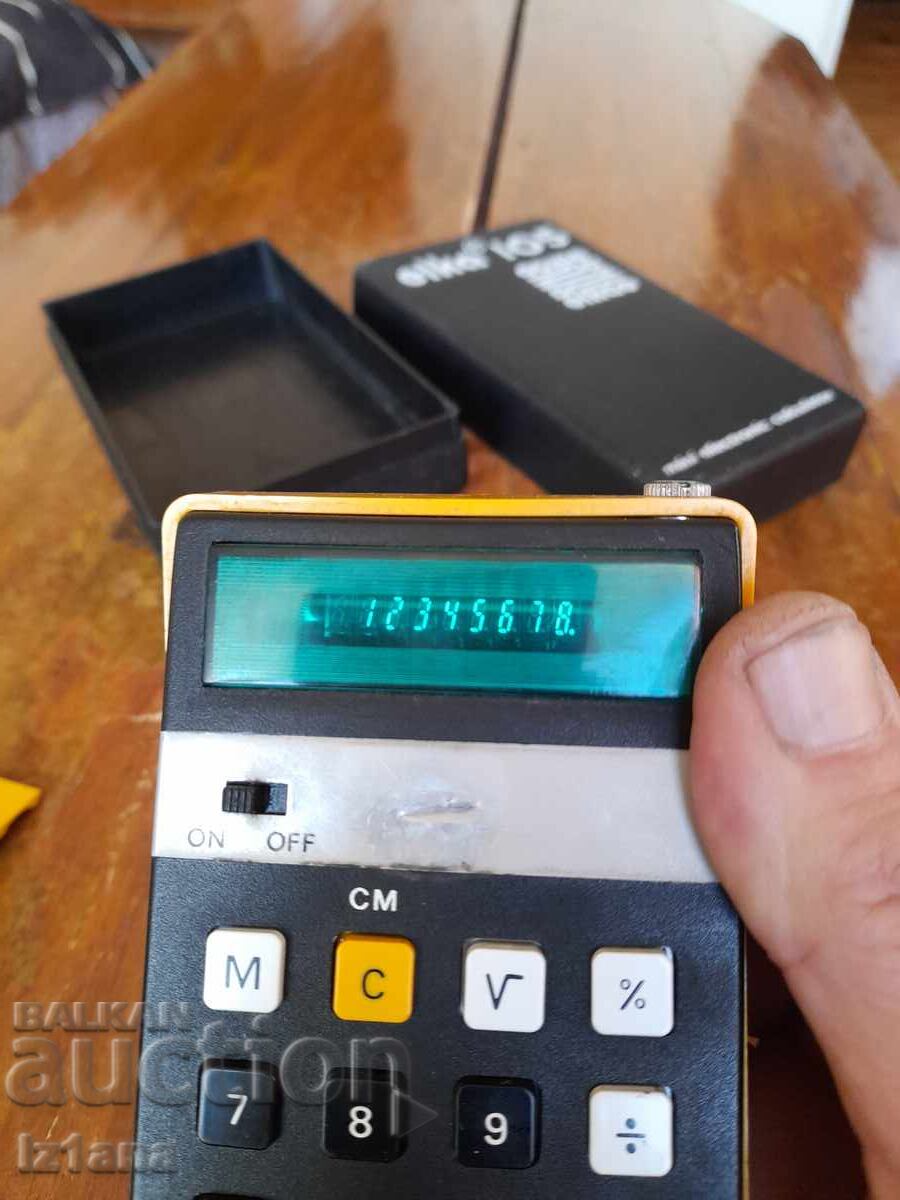 Vechiul calculator Elka 105 - 6 Vechiul calculator Elka 105 - 6