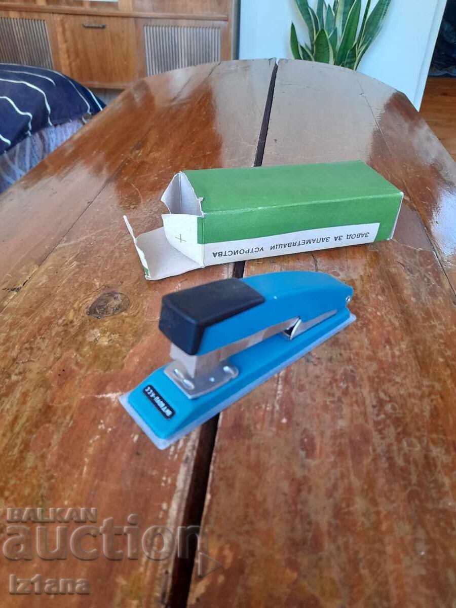 Delivery of Old stapler Delivery of Old stapler