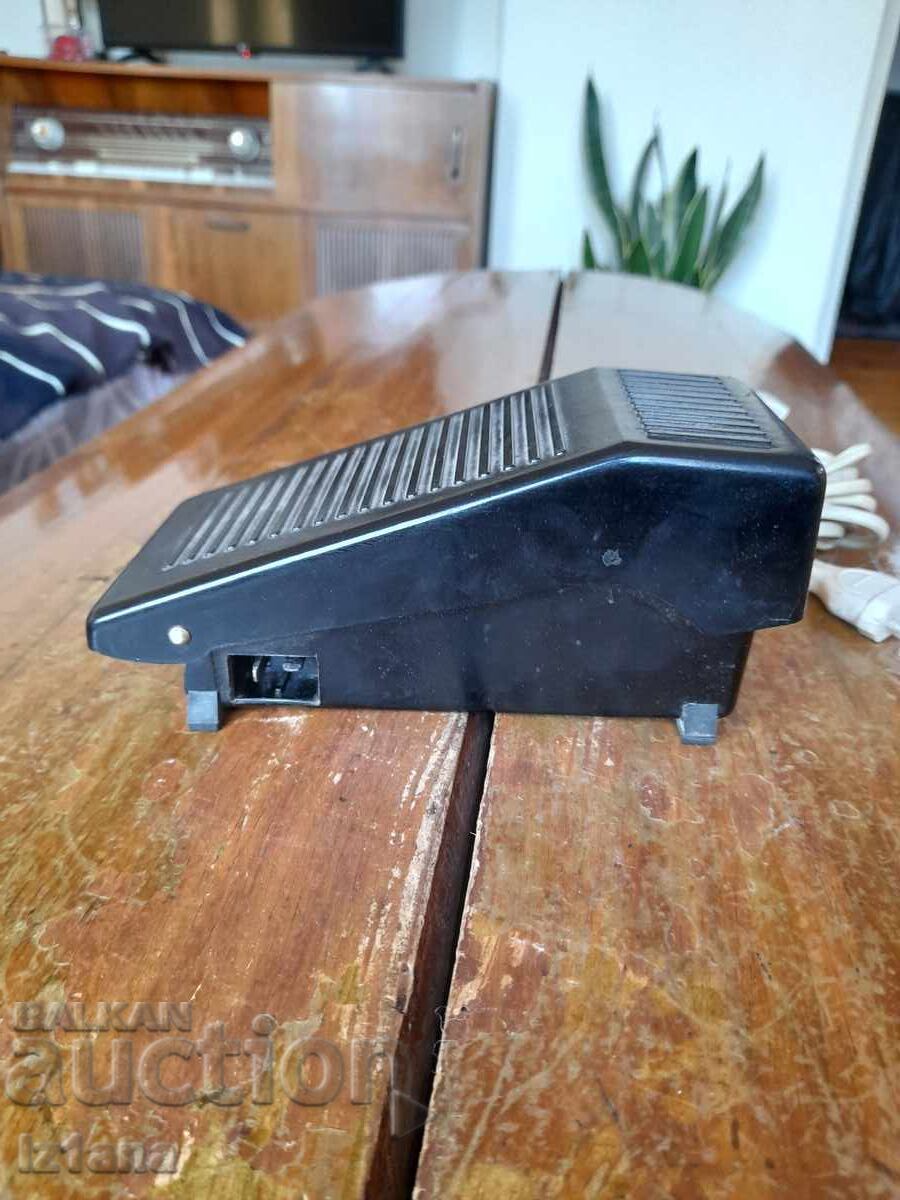 Old sewing machine pedal with price 70.00 BGN | € 35.79 Old sewing machine pedal with price 70.00 BGN | € 35.79
