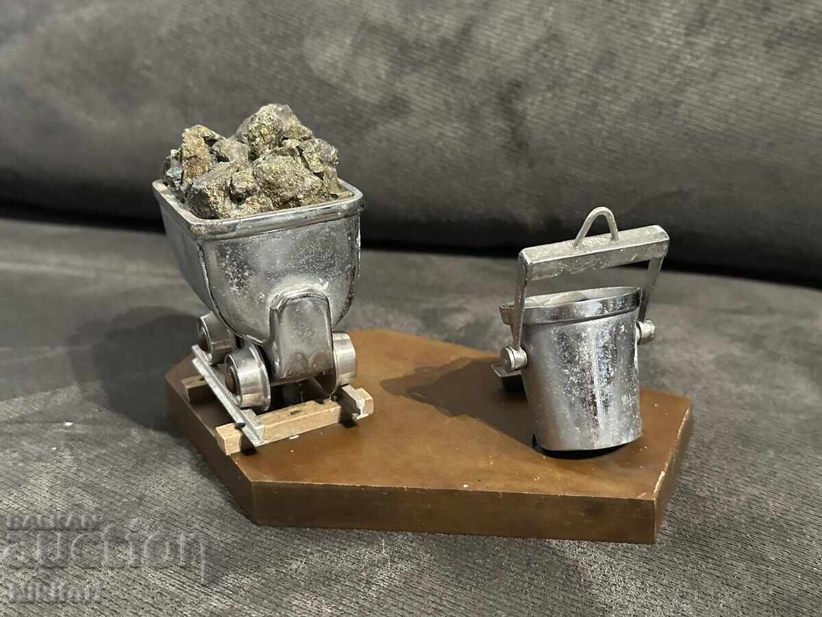 Soc Diorama Souvenir Mining Trolley - 5 Soc Diorama Souvenir Mining Trolley - 5