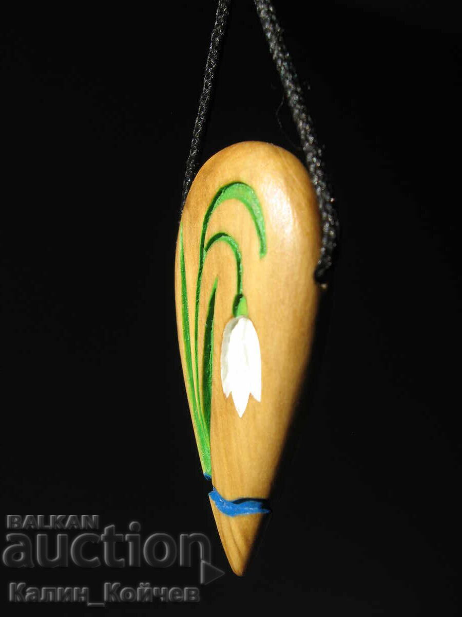 Licitație „Fulg de zăpadă” - o bijuterie în miniatură de cimiș Licitație „Fulg de zăpadă” - o bijuterie în miniatură de cimiș