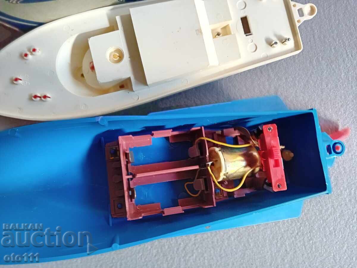 OLD TOY - CUTTER - 6 OLD TOY - CUTTER - 6