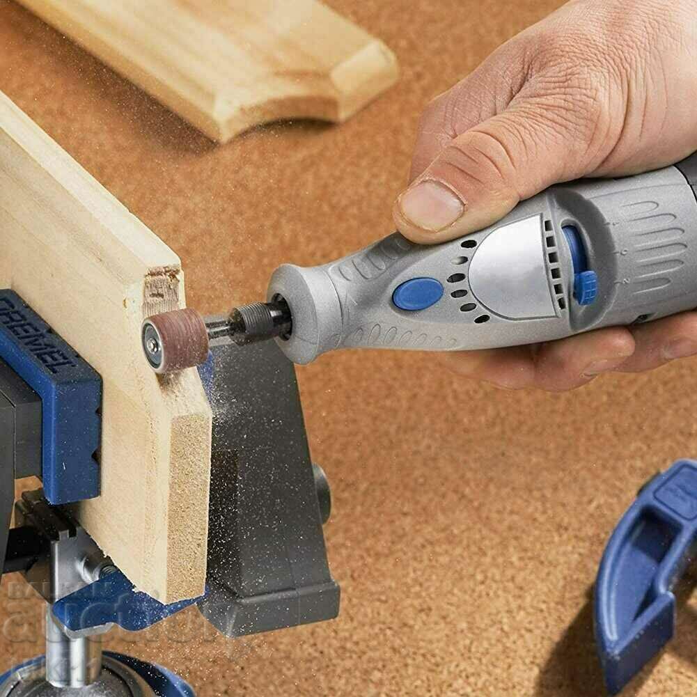 Auction 3 sizes of sandpaper and dremel holders, screwdriver 66 parts Auction 3 sizes of sandpaper and dremel holders, screwdriver 66 parts