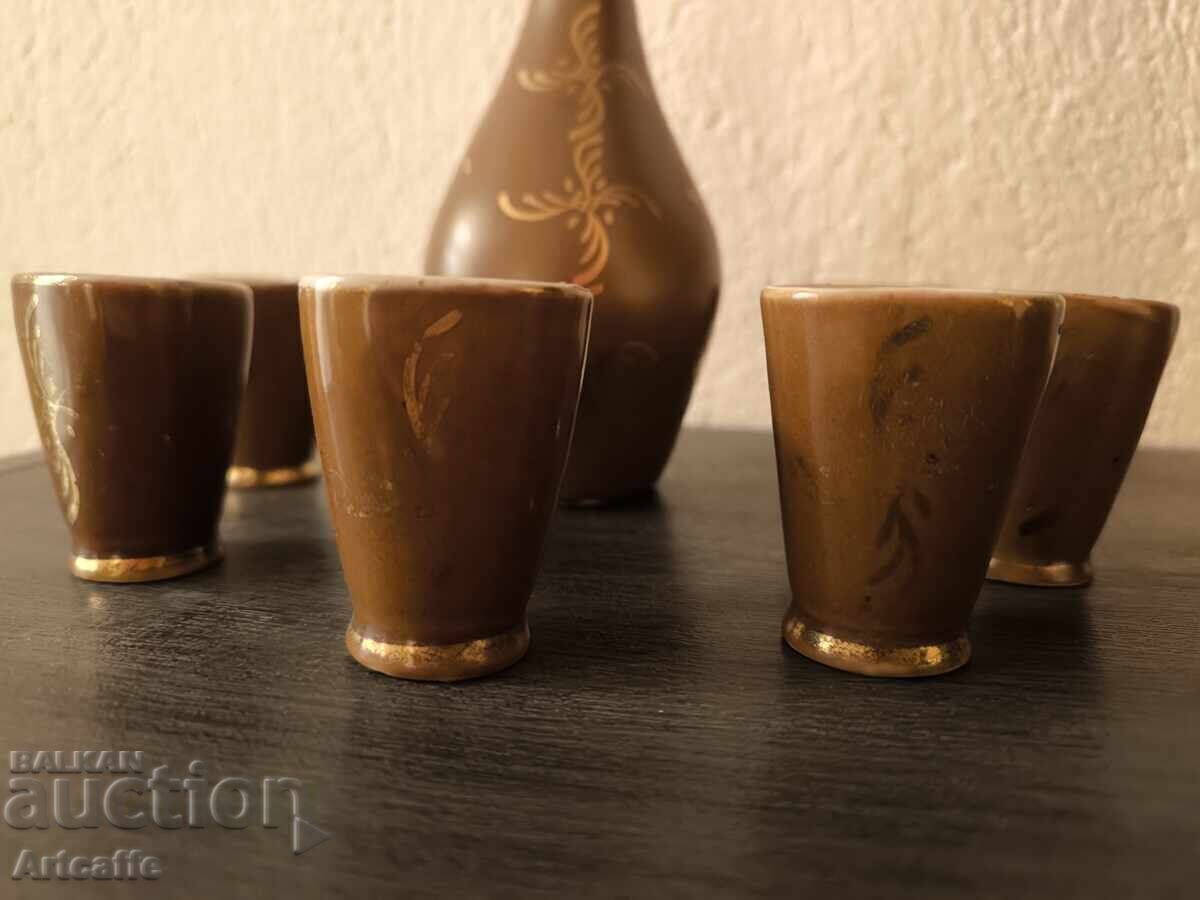 Delivery of Ceramic service for heated brandy Delivery of Ceramic service for heated brandy