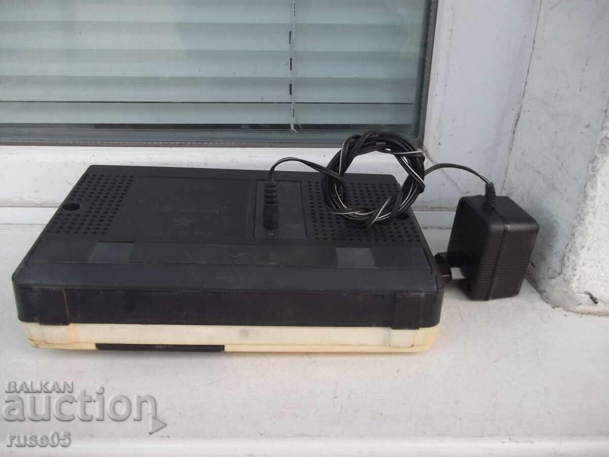 Ραδιοτρανζίστορ "Alpinist - 321" με τροφοδοτικό που λειτουργεί - 5 Ραδιοτρανζίστορ "Alpinist - 321" με τροφοδοτικό που λειτουργεί - 5