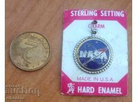 Pendant NASA / NASA USA 1970s - for leva