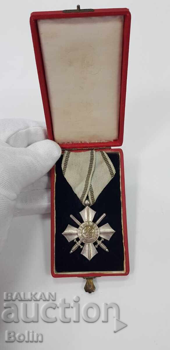 Rare Royal Order For Military Merit 6th cent. box Ferdinand I with price 280.00 BGN | € 143.16 Rare Royal Order For Military Merit 6th cent. box Ferdinand I with price 280.00 BGN | € 143.16