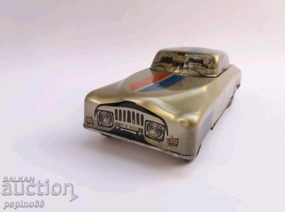 Delivery of Rare Hungarian stroller with original box.