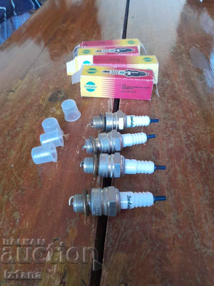 Old spark plug, Isolator candles with price 100.00 BGN | € 51.13 Old spark plug, Isolator candles with price 100.00 BGN | € 51.13