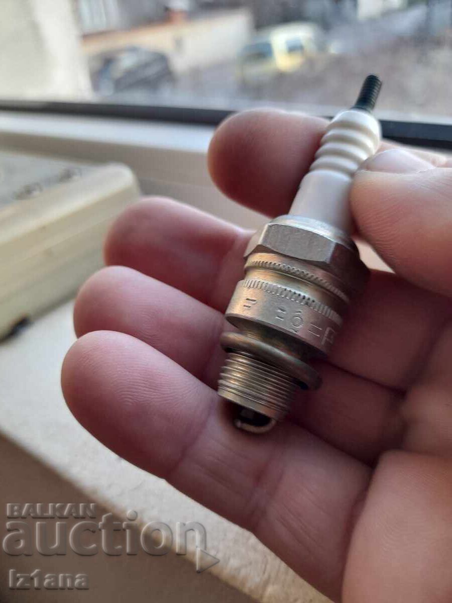 Delivery of Old spark plug, Isolator candles Delivery of Old spark plug, Isolator candles