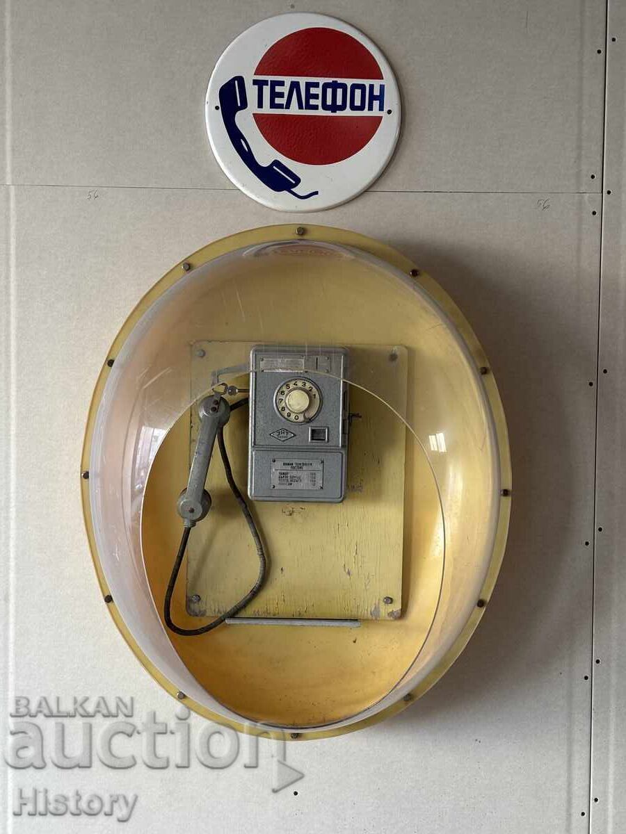 Telefon cu monede de stradă