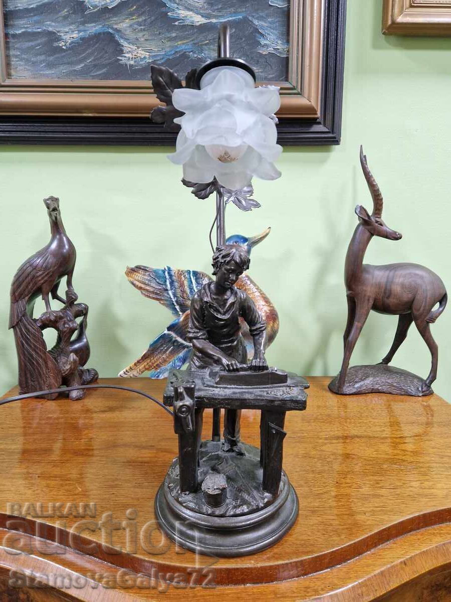 Beautiful antique table lamp with price 229.00 BGN | € 117.09 Beautiful antique table lamp with price 229.00 BGN | € 117.09