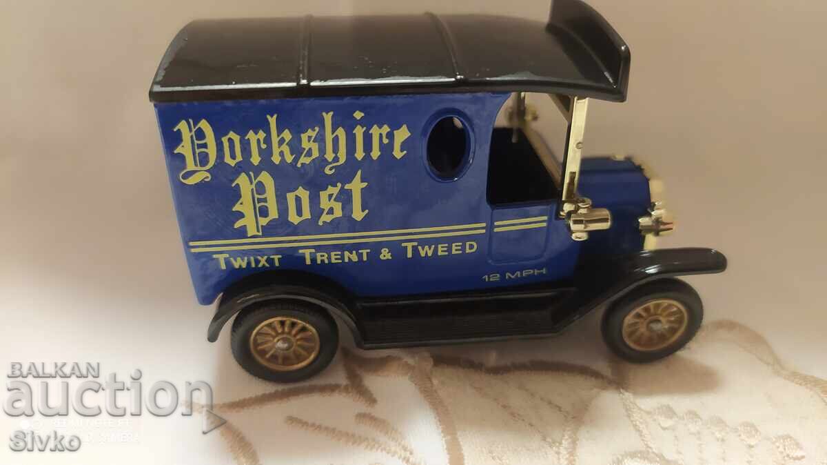 Auction English postal cart Auction English postal cart