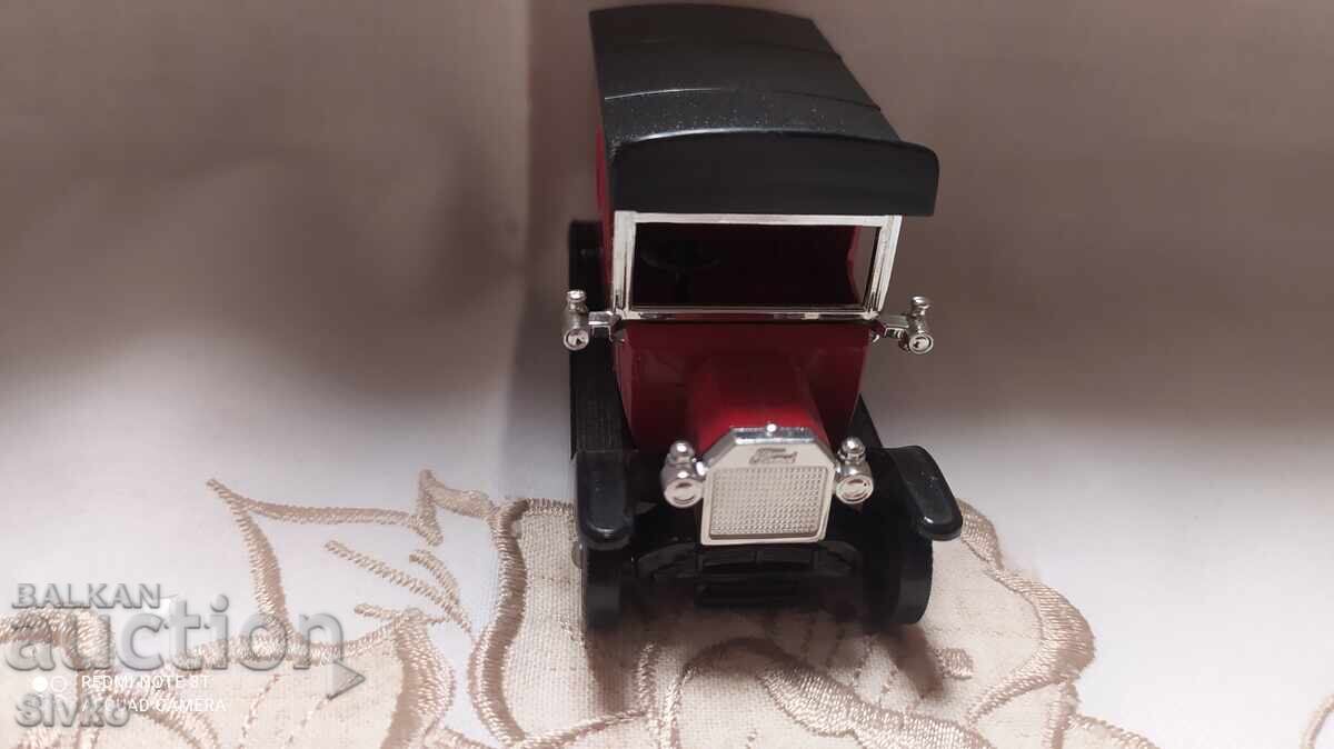 Royal Mail retro model trolley with price 9.99 BGN | € 5.11 Royal Mail retro model trolley with price 9.99 BGN | € 5.11