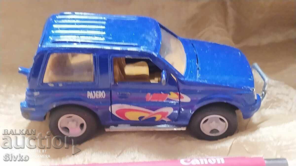 Delivery of Mitsubishi Pajero stroller with opening doors and hood Delivery of Mitsubishi Pajero stroller with opening doors and hood