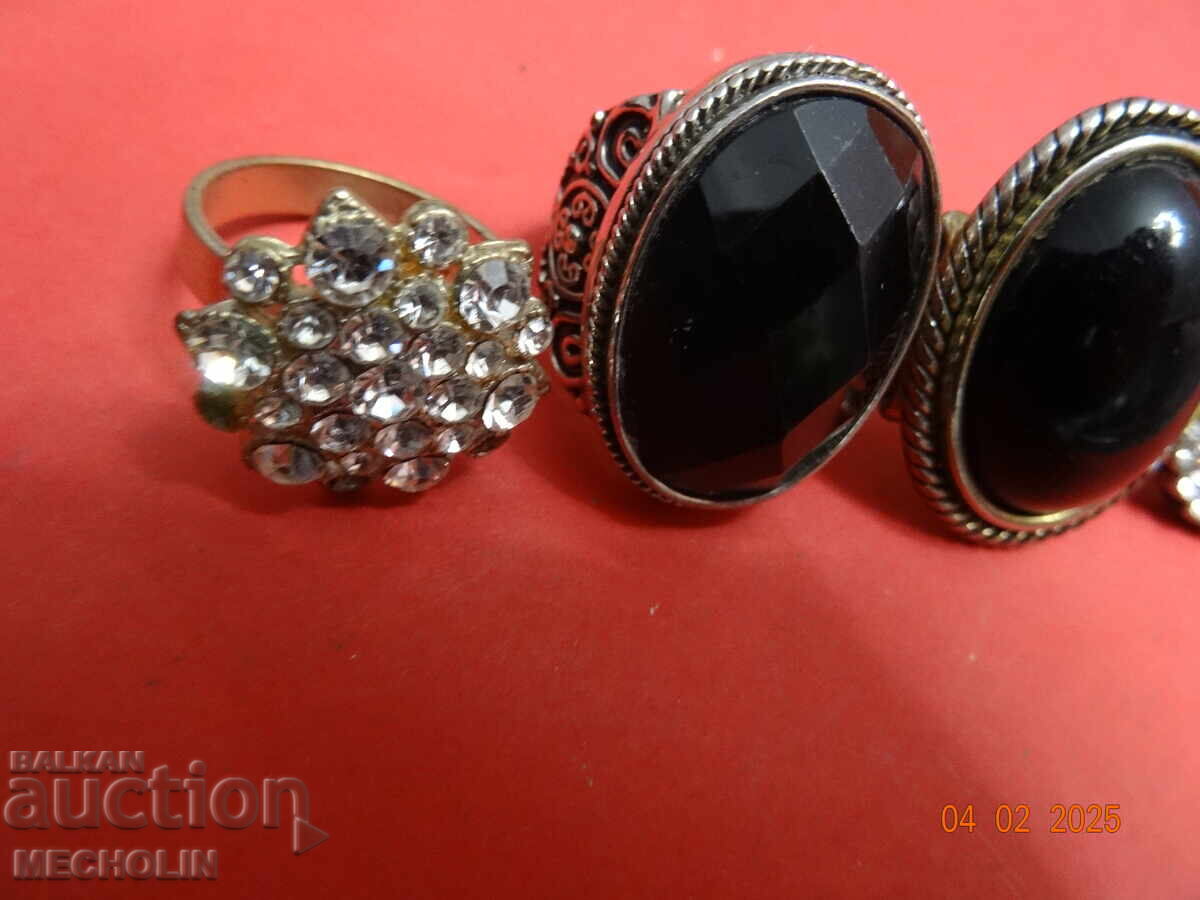 ΠΑΛΑΙΑ ΔΑΧΤΥΛΙΔΙΑ ΚΟΣΜΗΜΑΤΩΝ ΠΑΡΤΙΔΑ 1 με τιμή 33.00 BGN | € 16.87 ΠΑΛΑΙΑ ΔΑΧΤΥΛΙΔΙΑ ΚΟΣΜΗΜΑΤΩΝ ΠΑΡΤΙΔΑ 1 με τιμή 33.00 BGN | € 16.87