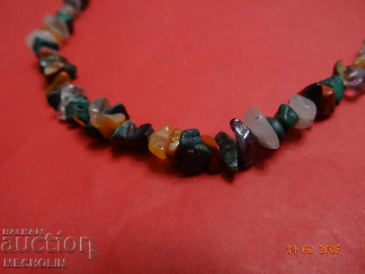 COLIER VECHI DIN PIETRE NATURALE cu preț 22.00 BGN | € 11.25 COLIER VECHI DIN PIETRE NATURALE cu preț 22.00 BGN | € 11.25