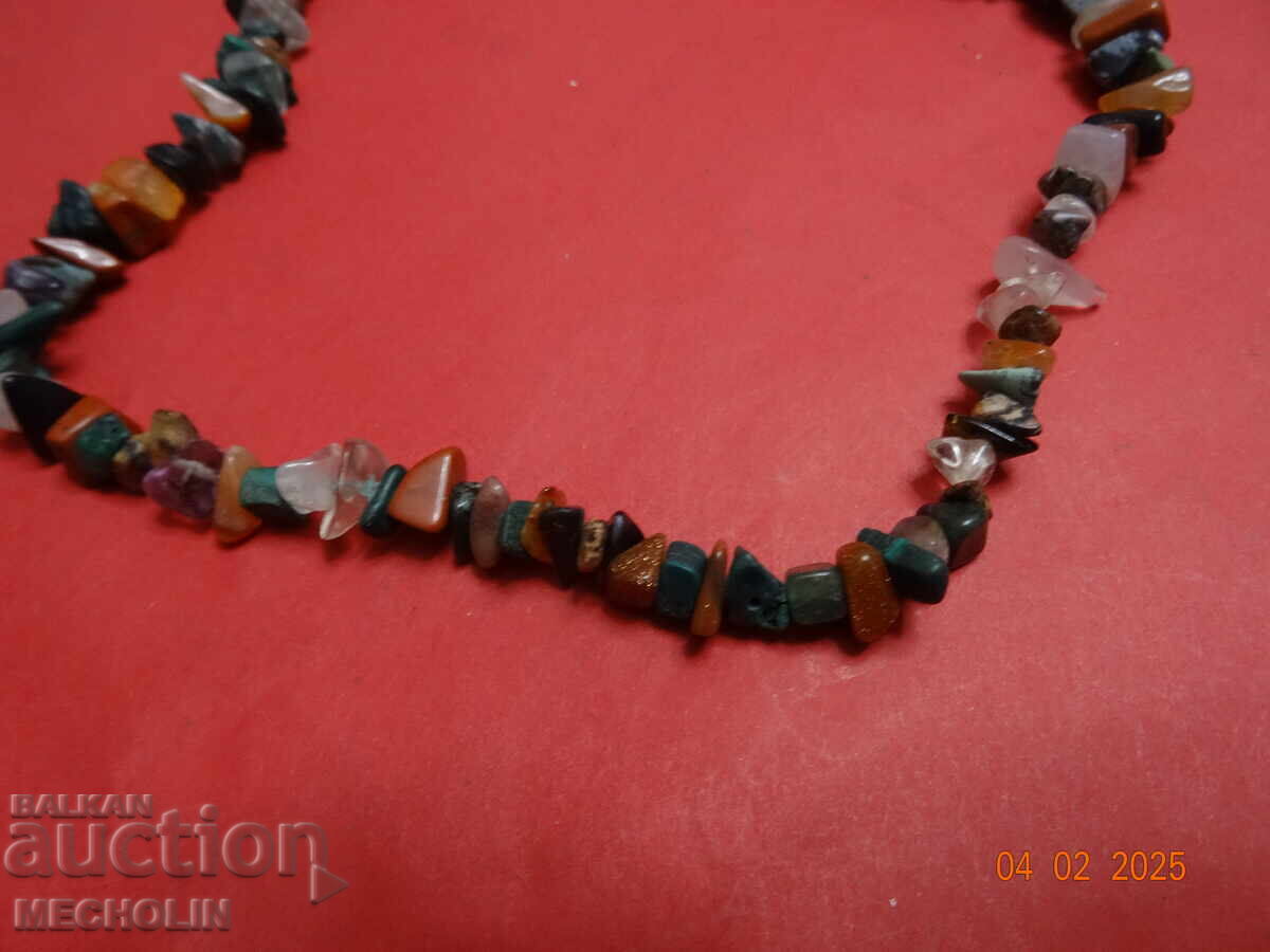 Livrarea COLIER VECHI DIN PIETRE NATURALE Livrarea COLIER VECHI DIN PIETRE NATURALE