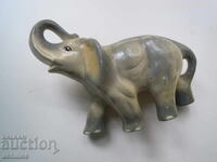 ELEFANT DE PORCELAN