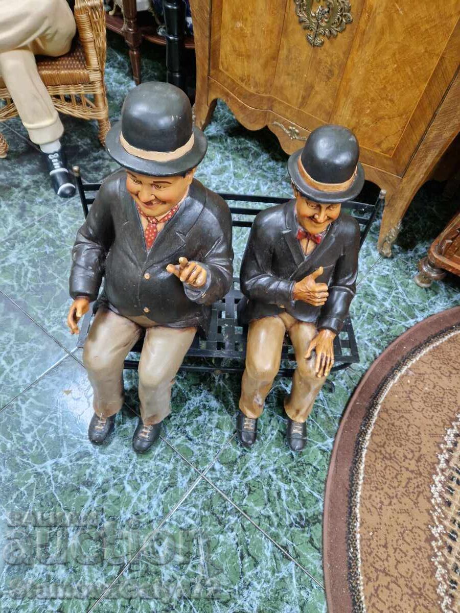 Auction Great collectible Laurel and Hardy figurine Auction Great collectible Laurel and Hardy figurine