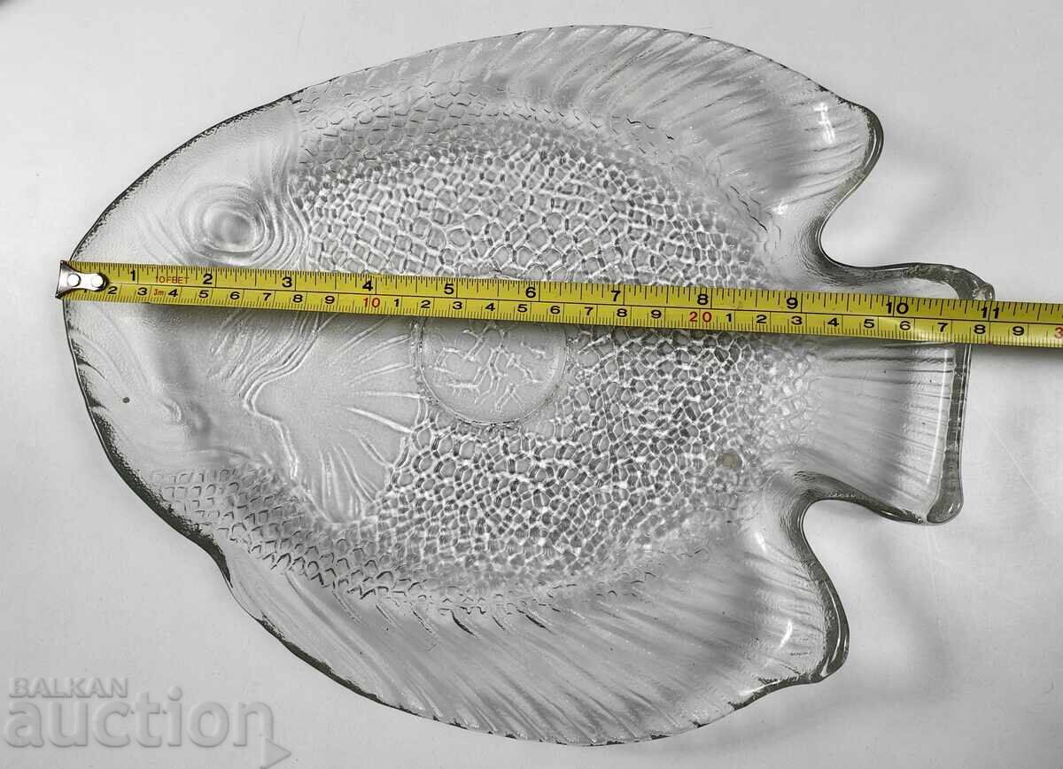 UNUSED SOLID GLASS FISH PLATTER TRAY PLATE with price 25.00 BGN | € 12.78 UNUSED SOLID GLASS FISH PLATTER TRAY PLATE with price 25.00 BGN | € 12.78